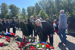 Руководство «Балтийского объединения» приняло участие в памятных мероприятиях в честь 25-й годовщины трагедии подлодки «Курск»