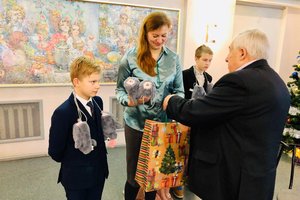Дети-сироты получили новогодние подарки от Балтийского объединения 