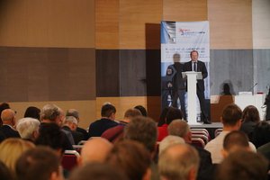 Необходимость внедрения механизма обязательного саморегулирования в сфере теплоснабжения озвучил Антон Мороз на XXIV Международном конгрессе по энергоэффективности 